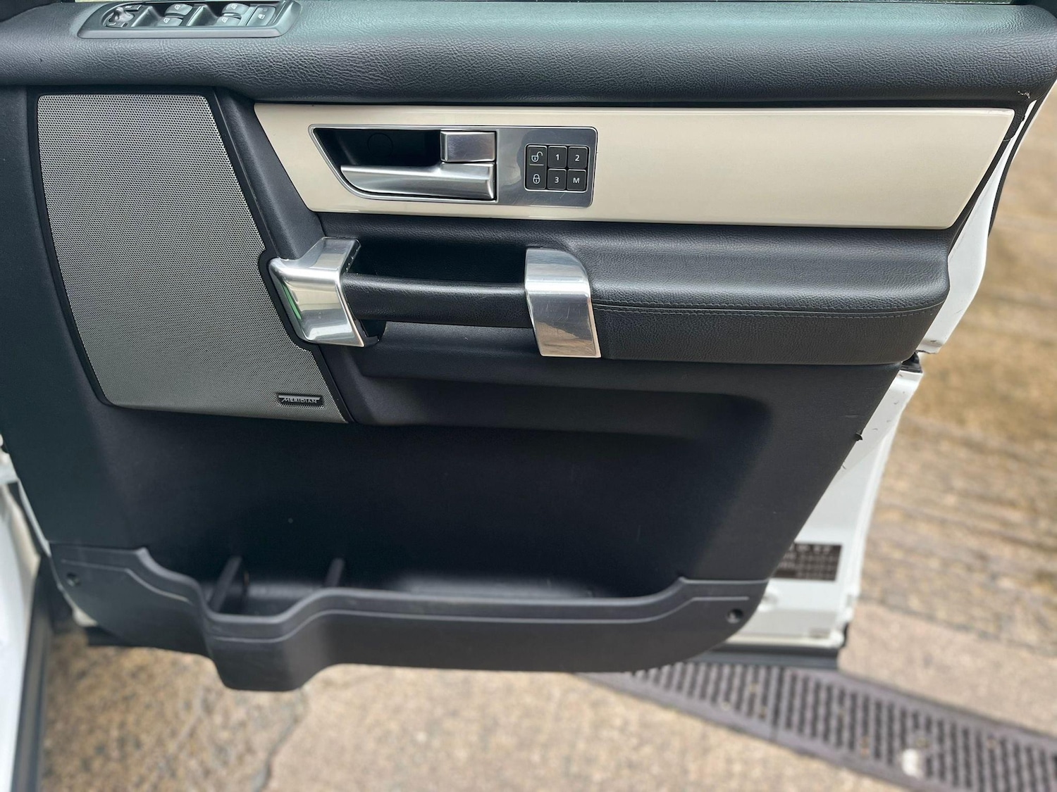 Used Land Rover Discovery 2014 for sale - 76584492: Photo 27