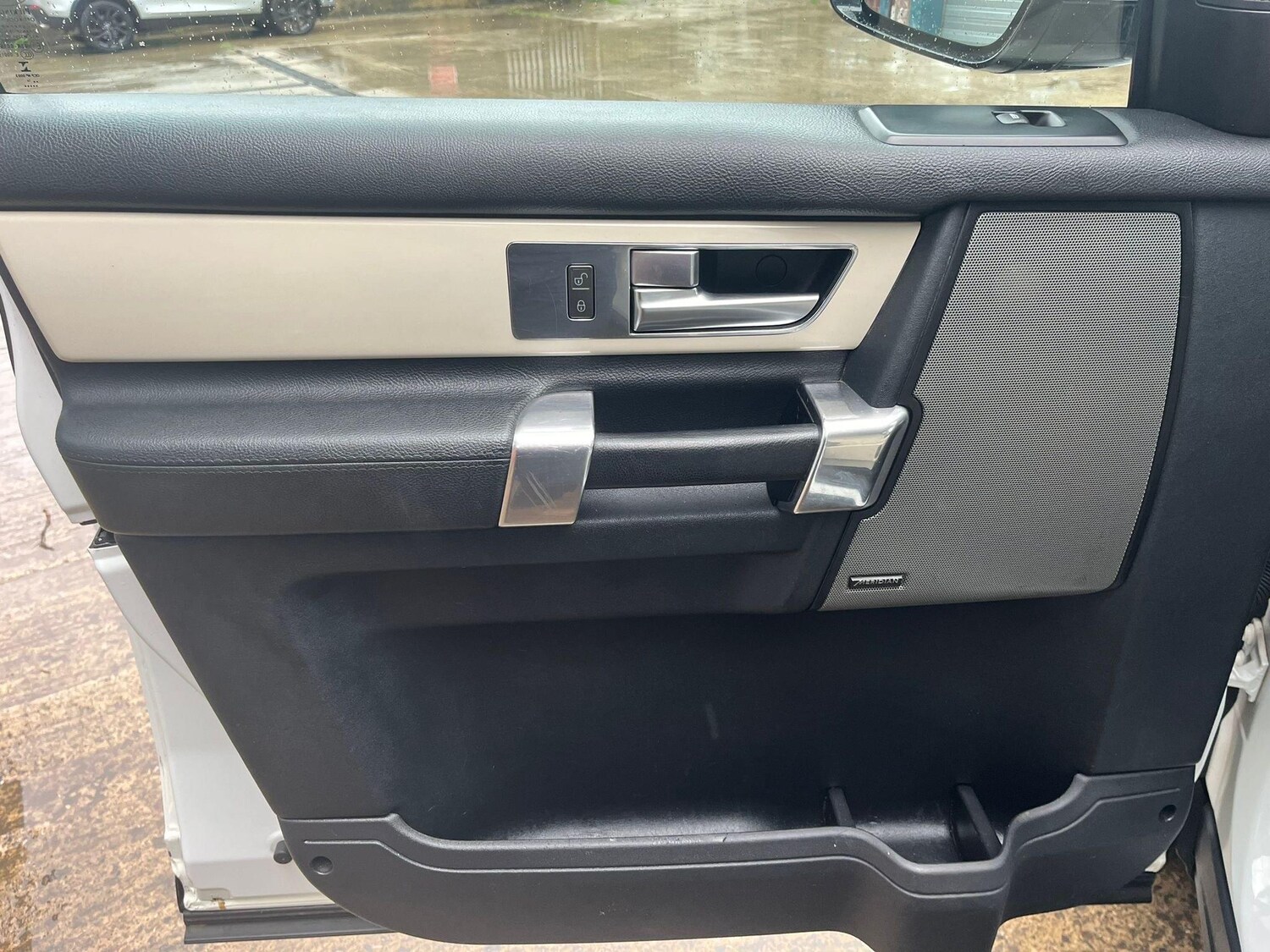 Used Land Rover Discovery 2014 for sale - 76584492: Photo 38