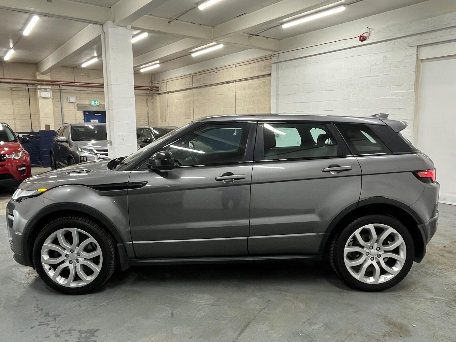 Used Land Rover Range Rover Evoque 2017 for sale - 76152868: Photo 8