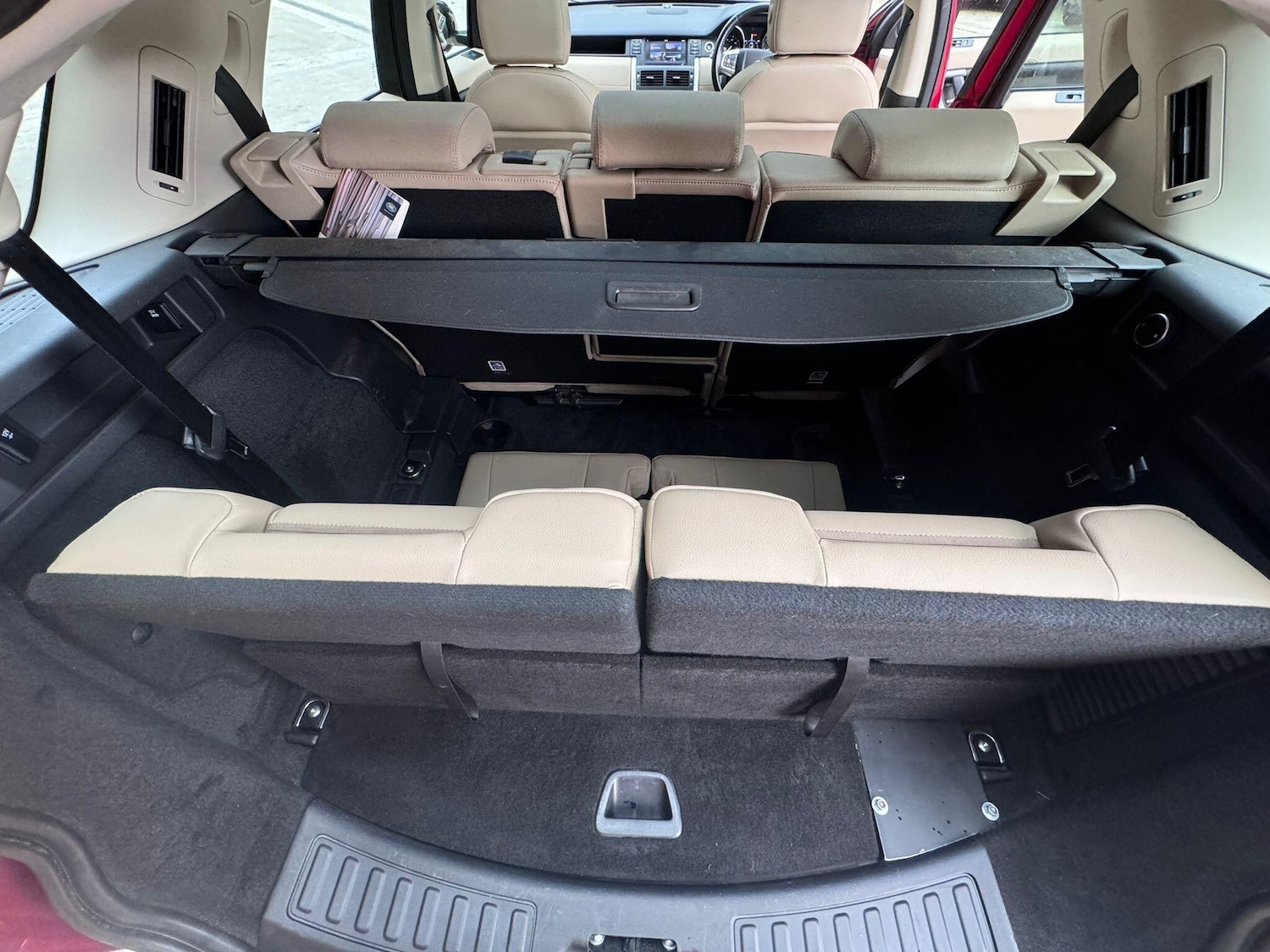 Used Land Rover Discovery Sport 2017 for sale - 76987697: Photo 11