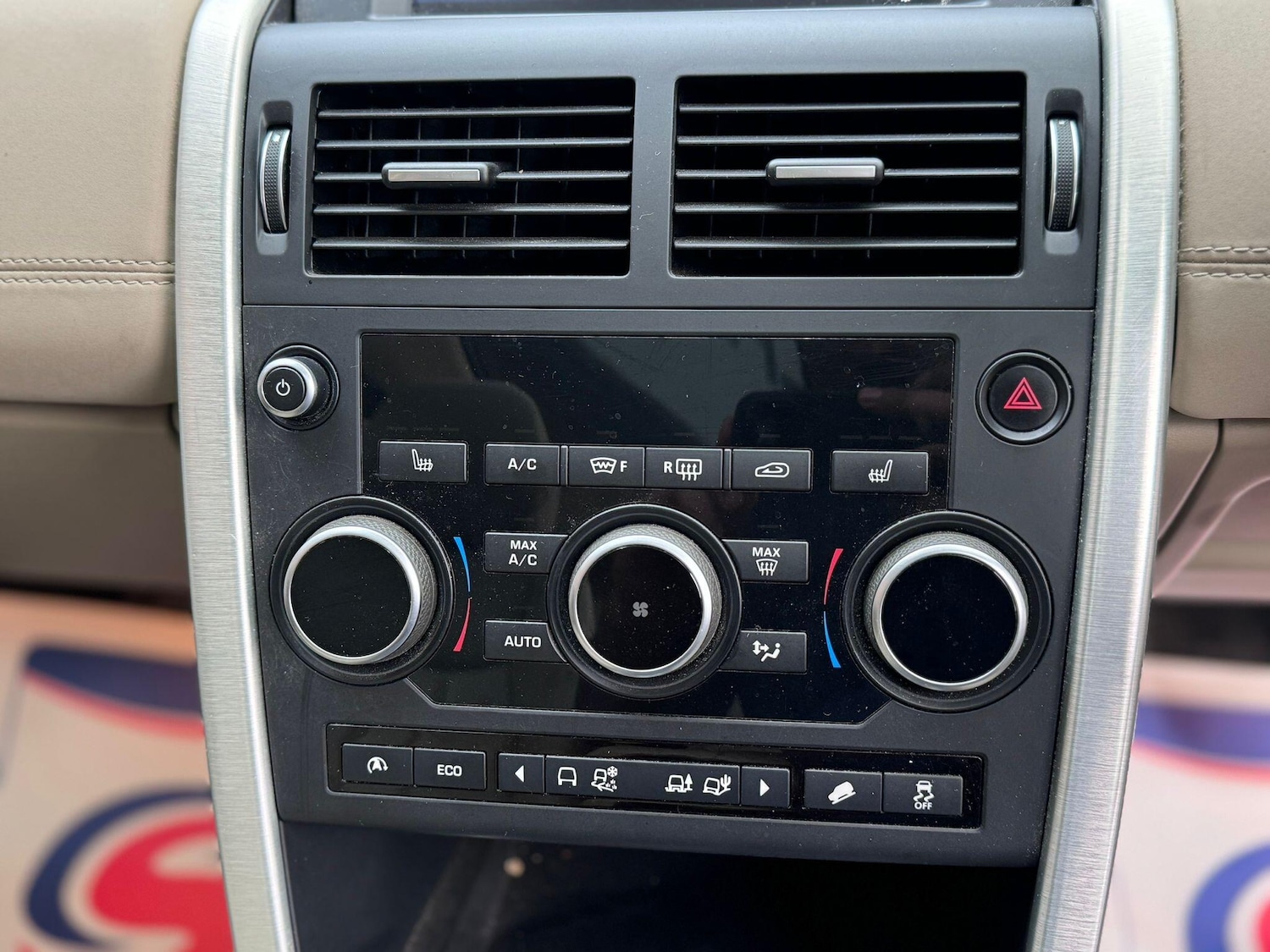 Used Land Rover Discovery Sport 2017 for sale - 76987697: Photo 16