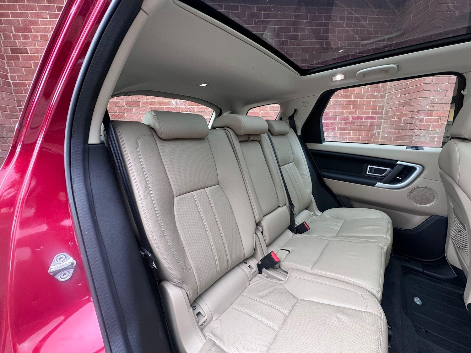 Used Land Rover Discovery Sport 2017 for sale - 76987697: Photo 27