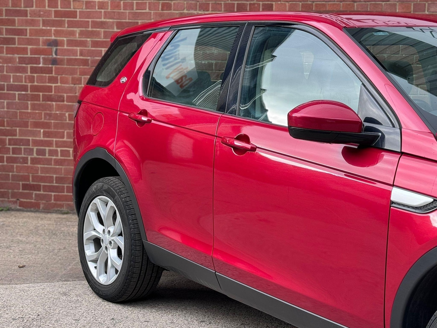 Used Land Rover Discovery Sport 2017 for sale - 76987697: Photo 29