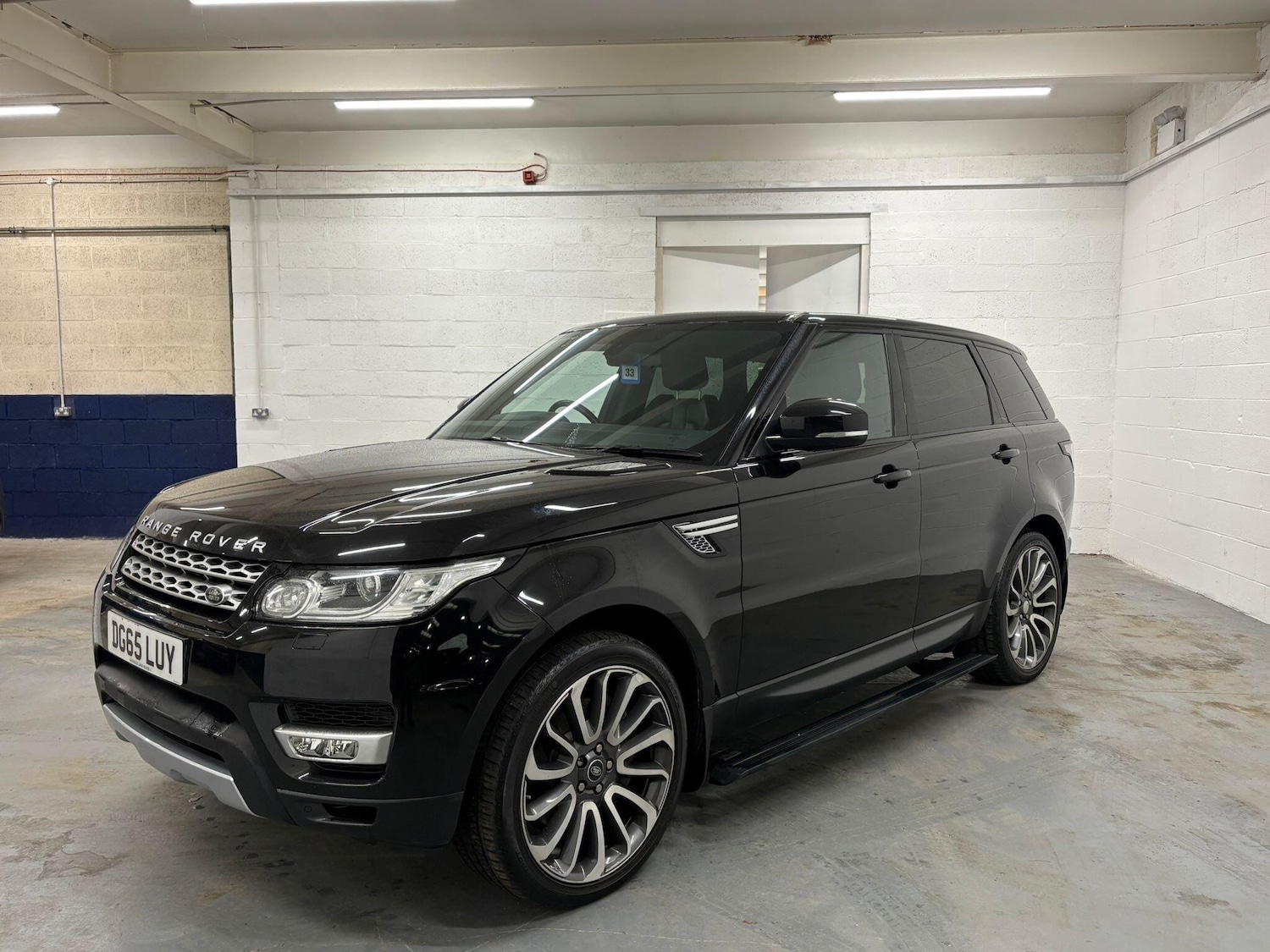 Used Land Rover Range Rover Sport 2015 for sale - 77144333: Photo 4