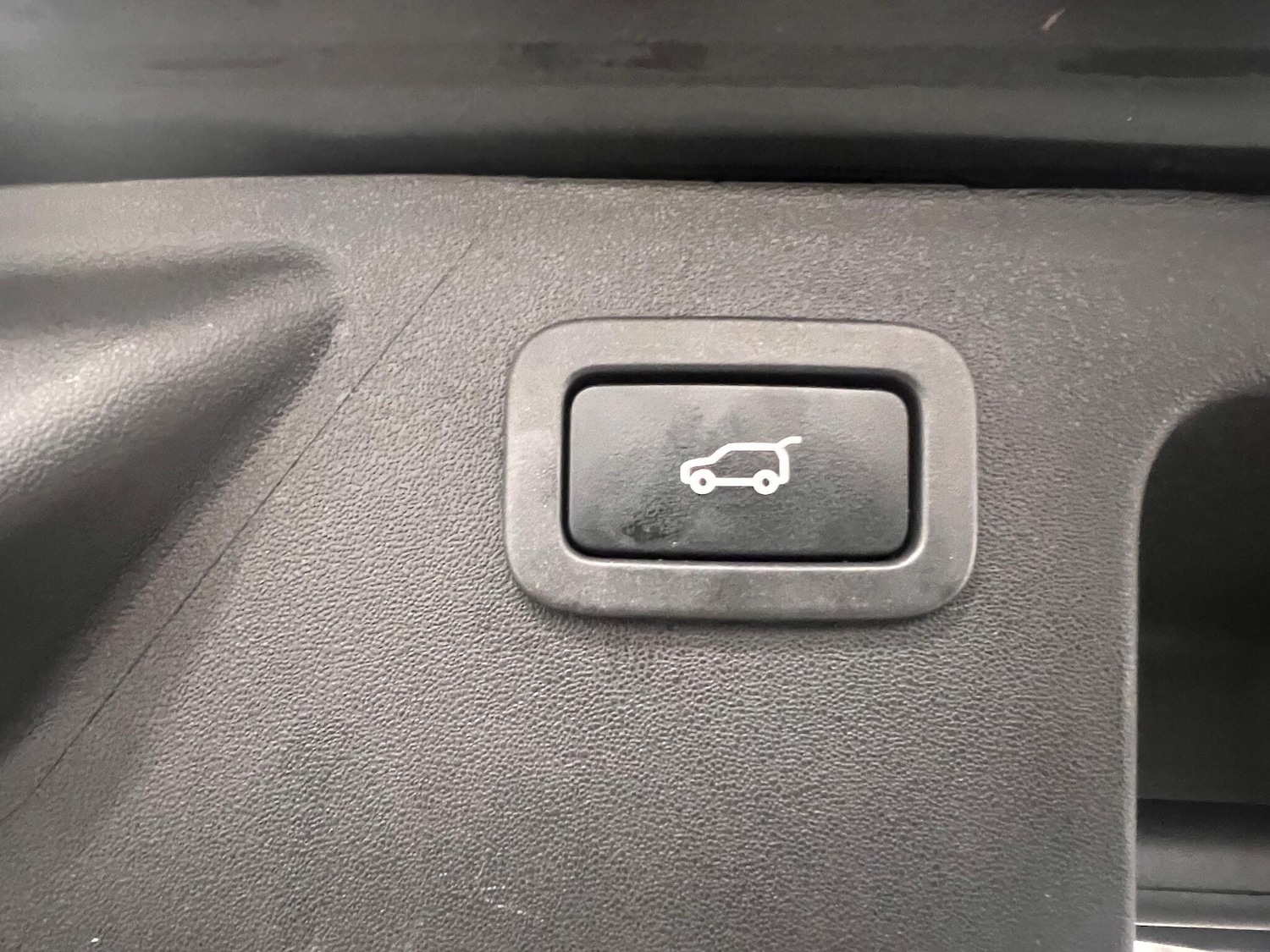 Used Land Rover Discovery Sport 2017 for sale - 76913825: Photo 16