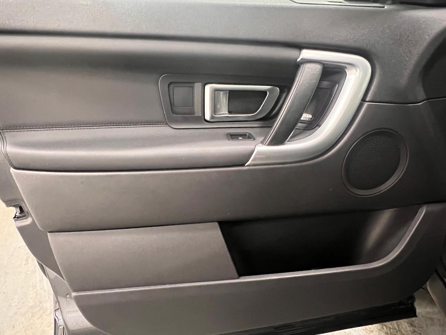 Used Land Rover Discovery Sport 2017 for sale - 76913825: Photo 19