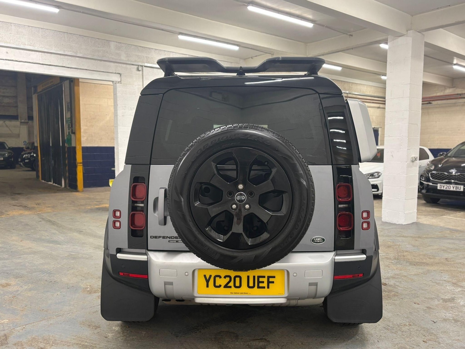 Used Land Rover Defender 110 for sale - 77191404: Photo 3