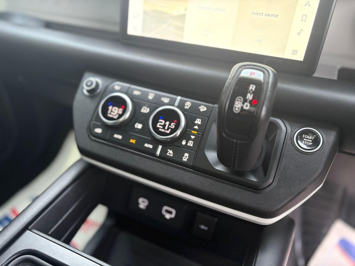 Used Land Rover Defender 110 for sale - 77191404: Photo 37