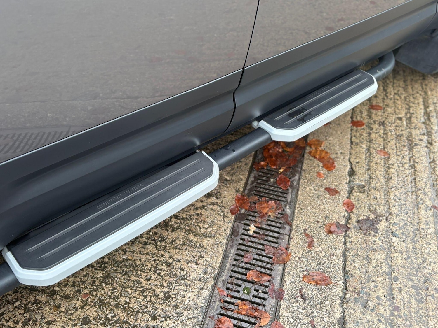 Used Land Rover Defender 110 for sale - 77191404: Photo 50