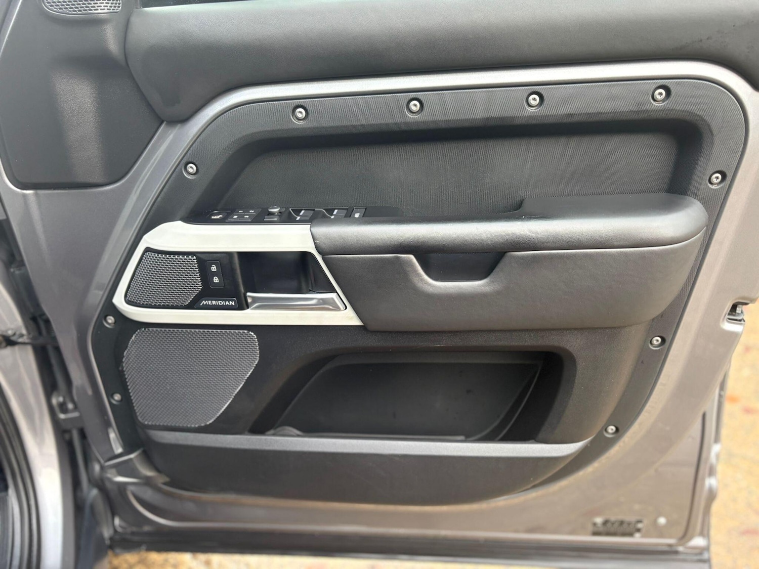 Used Land Rover Defender 110 for sale - 77191404: Photo 63