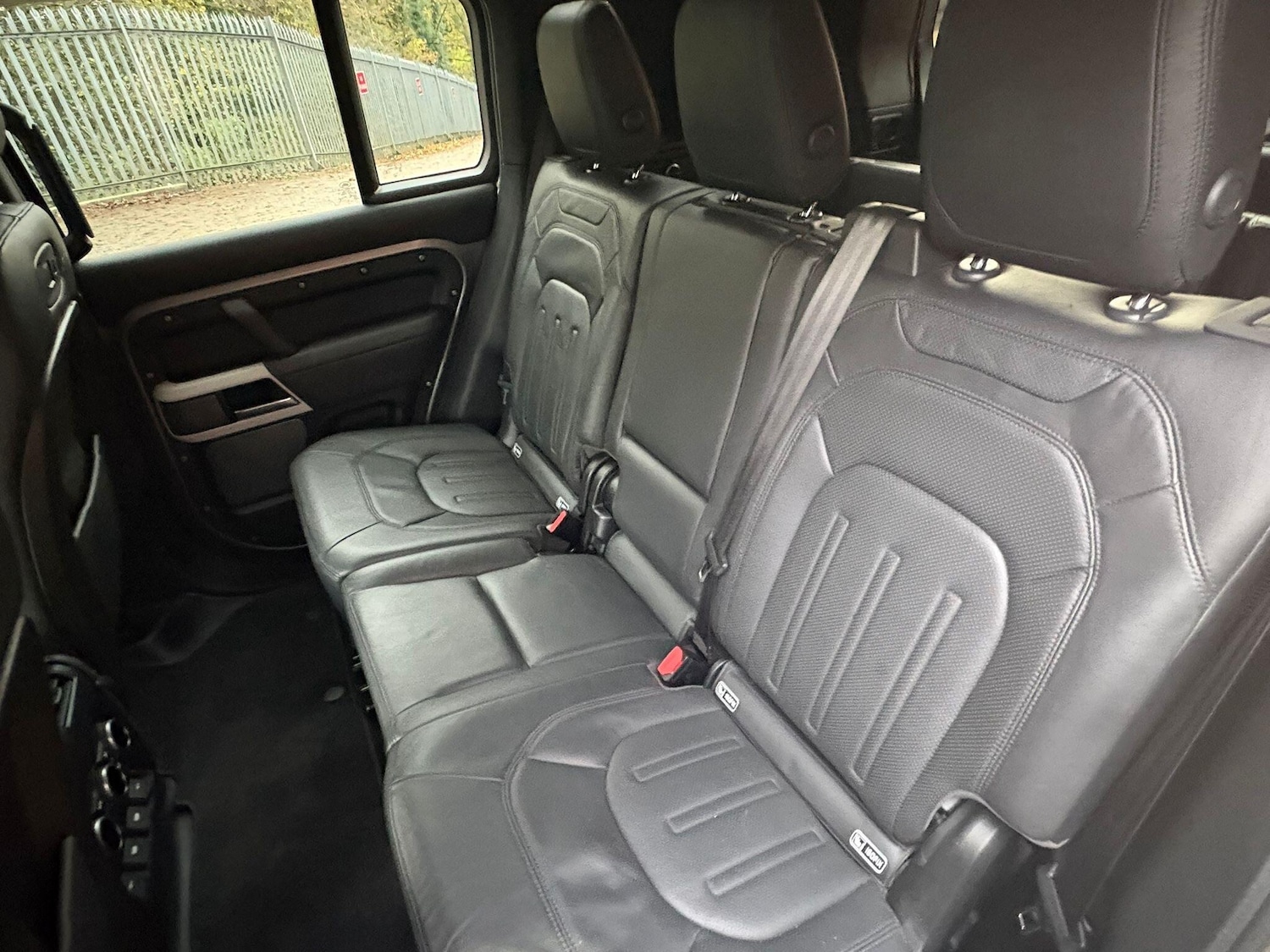 Used Land Rover Defender 110 for sale - 77191404: Photo 69