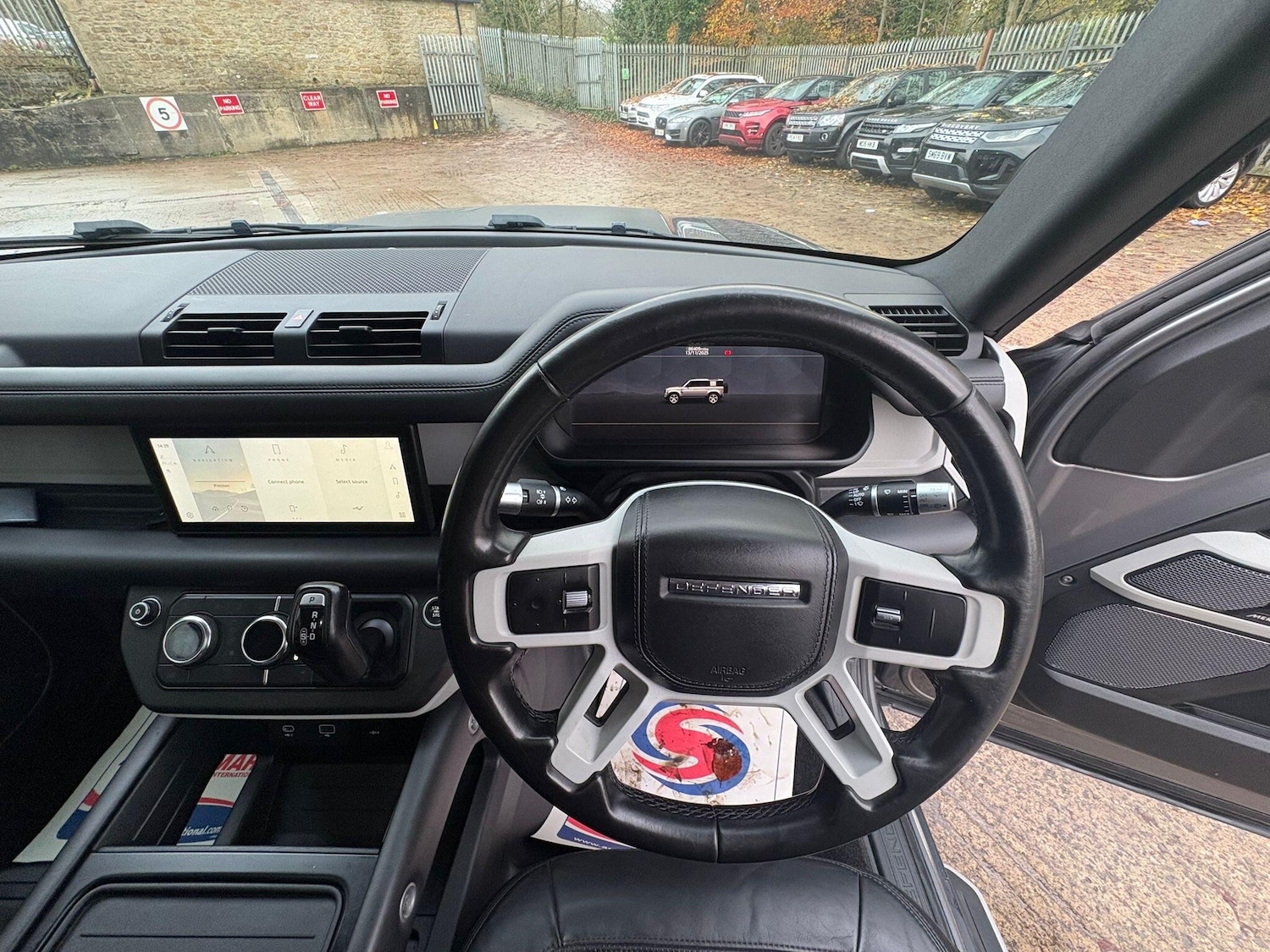 Used Land Rover Defender 110 for sale - 77191404: Photo 81