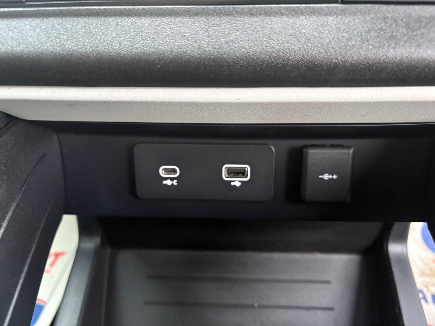 Used Land Rover Defender 110 for sale - 77191404: Photo 83