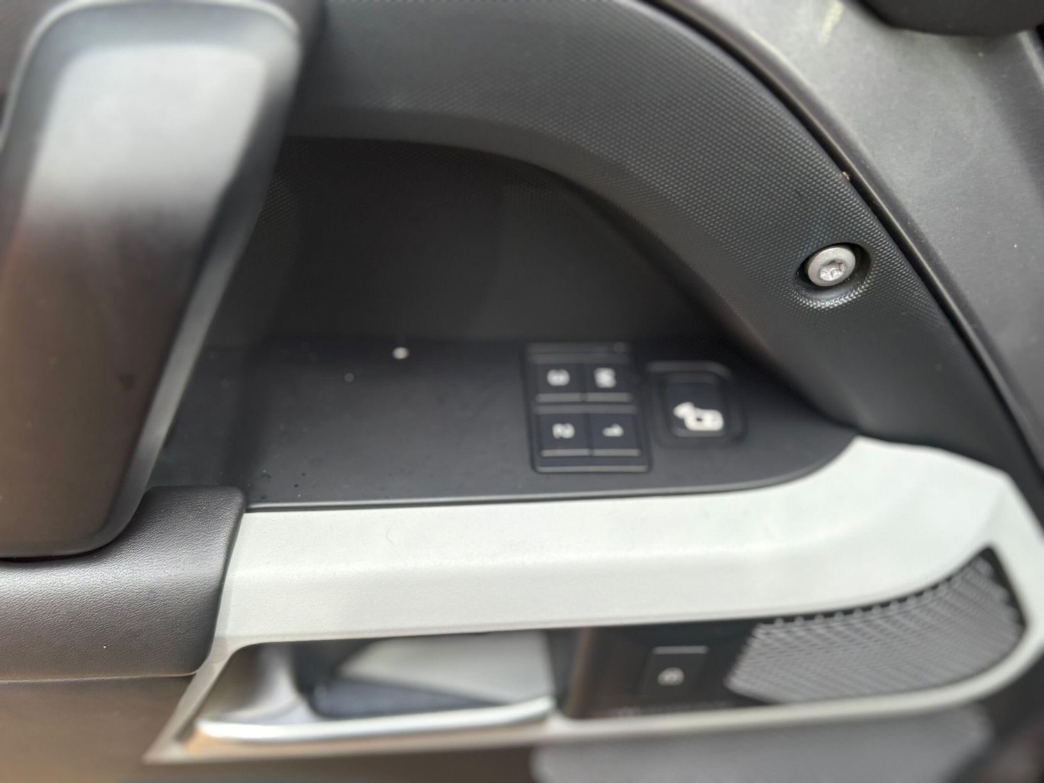 Used Land Rover Defender 110 for sale - 77191404: Photo 88