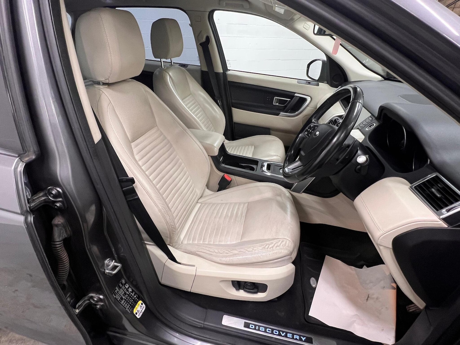 Used Land Rover Discovery Sport 2015 for sale - 76926848: Photo 10