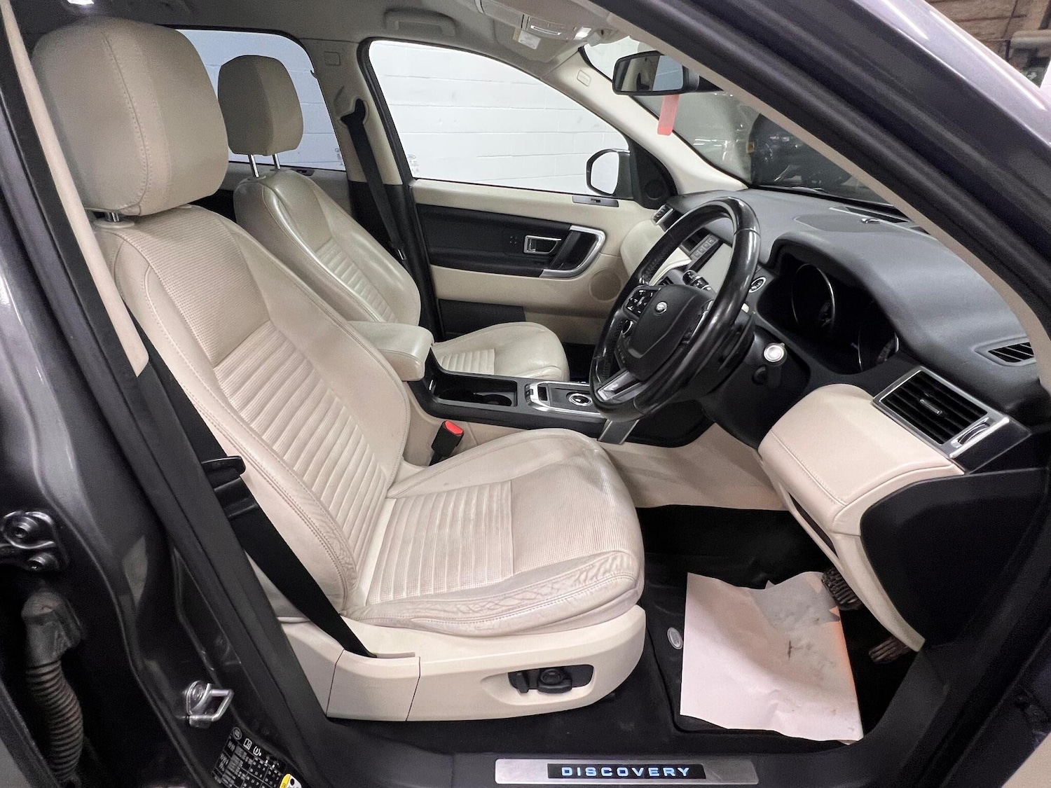 Used Land Rover Discovery Sport 2015 for sale - 76926848: Photo 11