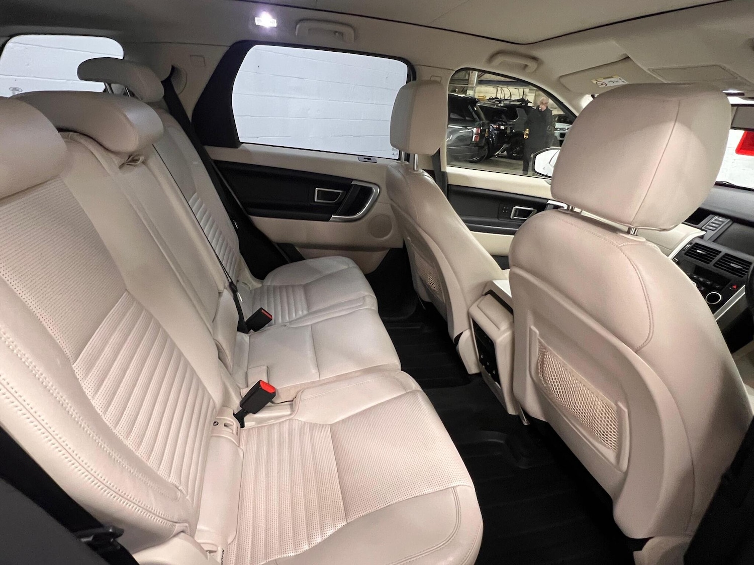 Used Land Rover Discovery Sport 2015 for sale - 76926848: Photo 14