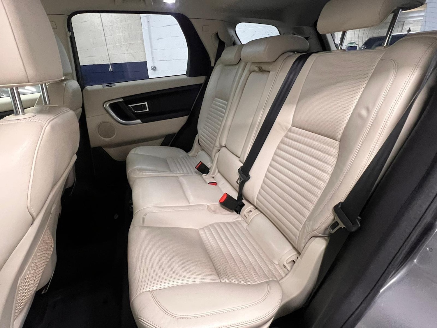 Used Land Rover Discovery Sport 2015 for sale - 76926848: Photo 17