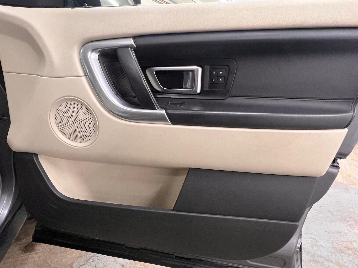 Used Land Rover Discovery Sport 2015 for sale - 76926848: Photo 26