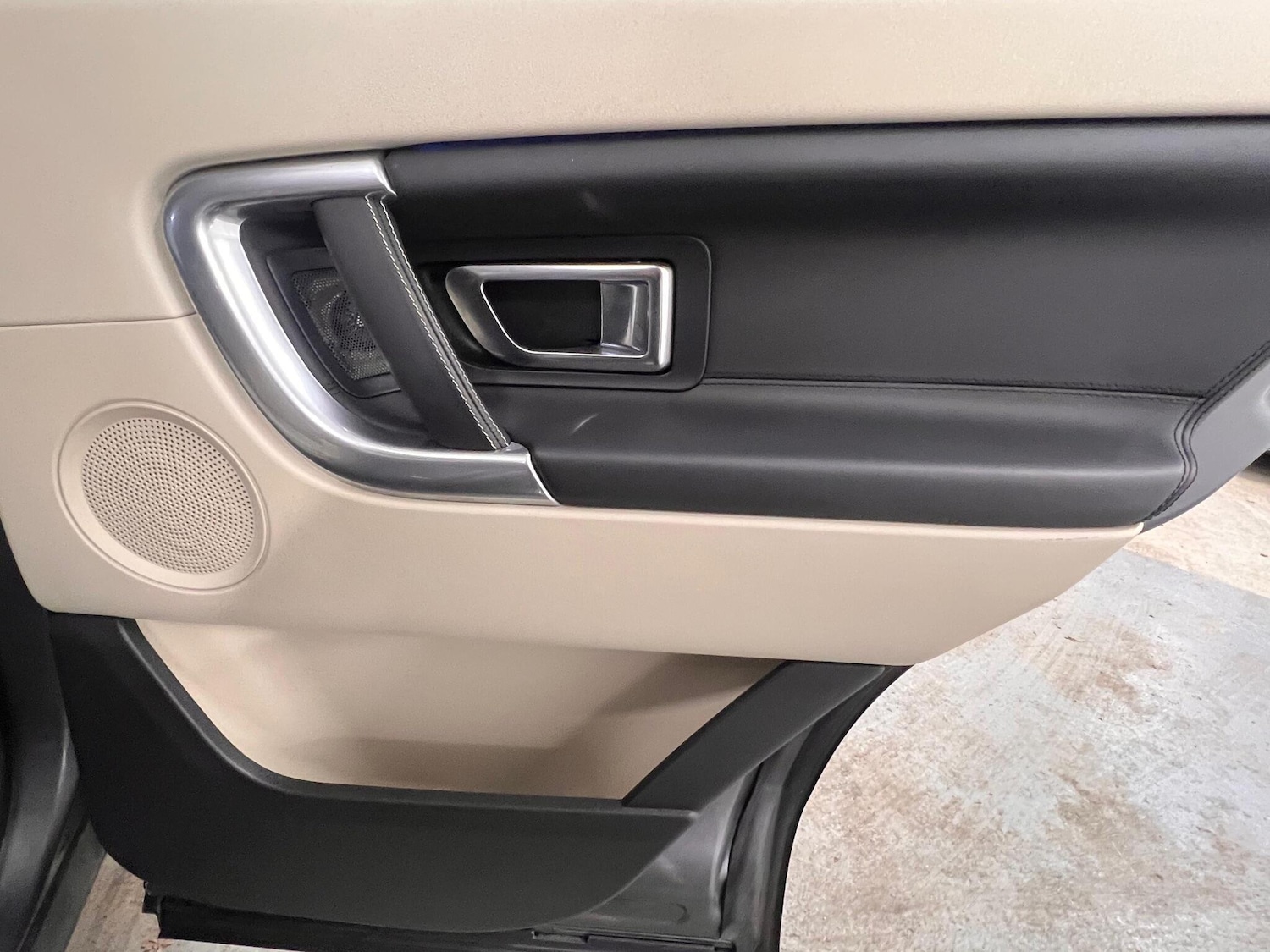 Used Land Rover Discovery Sport 2015 for sale - 76926848: Photo 27