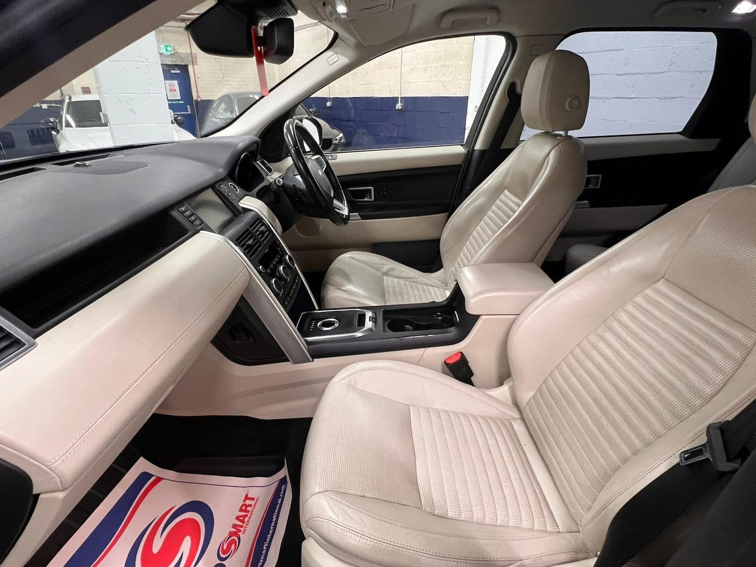 Used Land Rover Discovery Sport 2015 for sale - 76926848: Photo 36