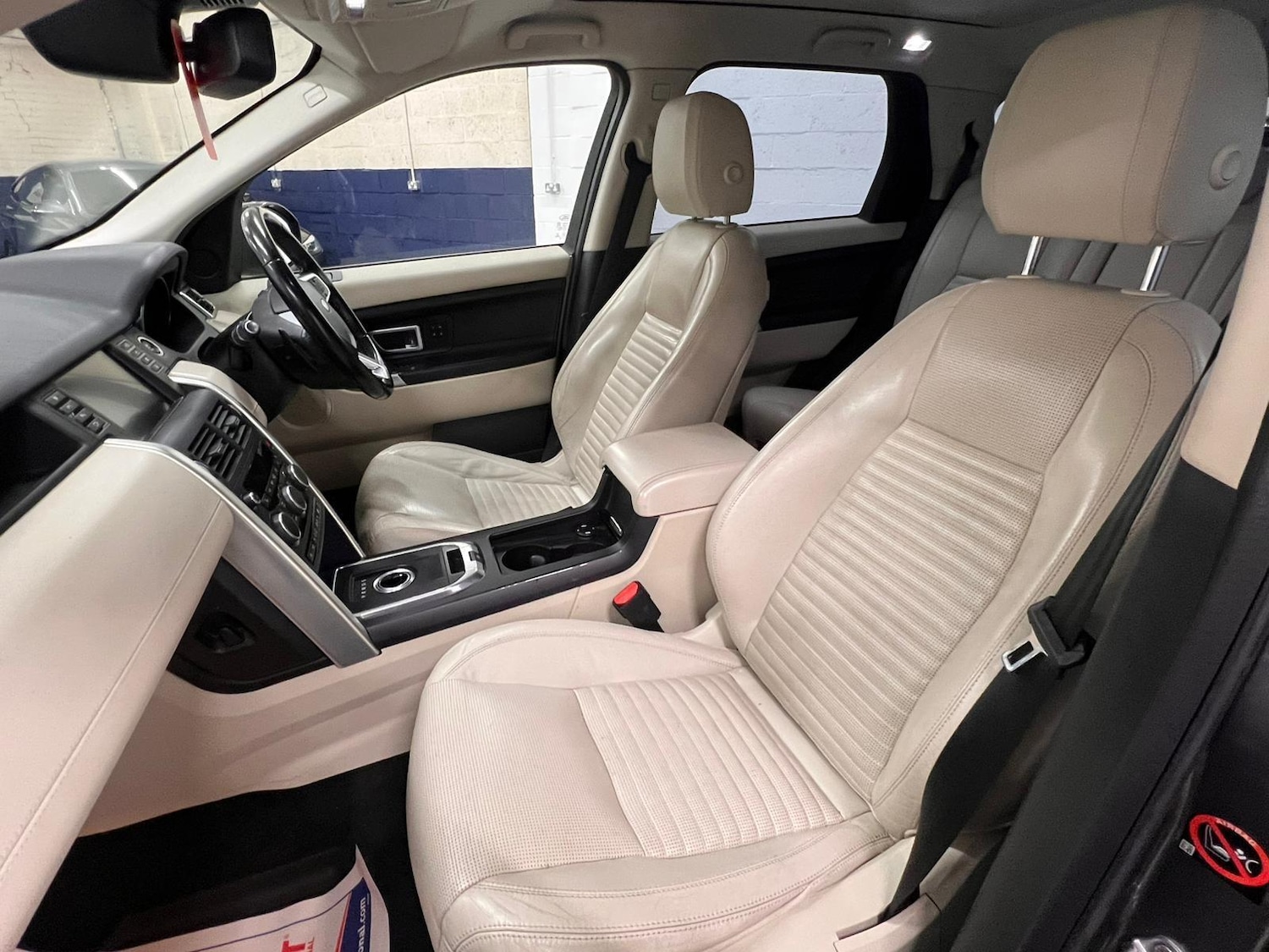 Used Land Rover Discovery Sport 2015 for sale - 76926848: Photo 37