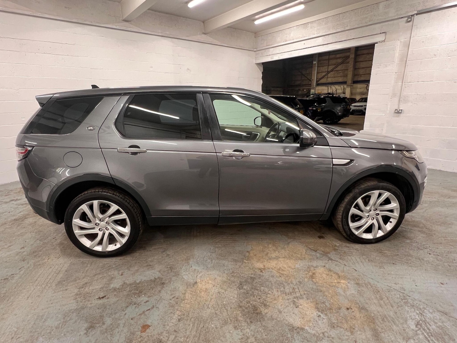 Used Land Rover Discovery Sport 2015 for sale - 76926848: Photo 7