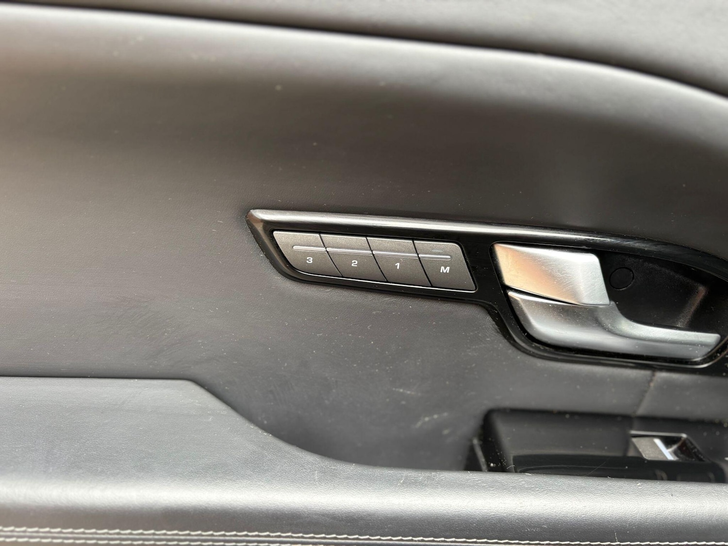 Used Land Rover Range Rover Evoque 2015 for sale - 77559122: Photo 12