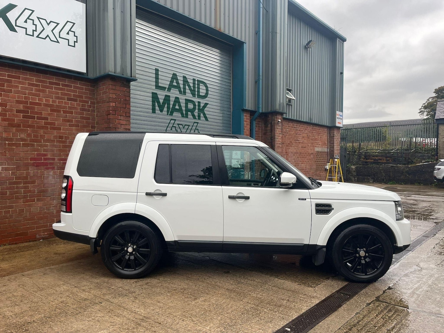 Used Land Rover Discovery 2014 for sale - 77783433: Photo 46