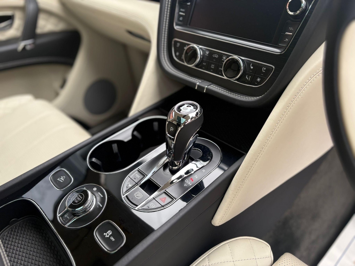 Used Bentley Bentayga 2018 for sale - 76714832: Photo 15