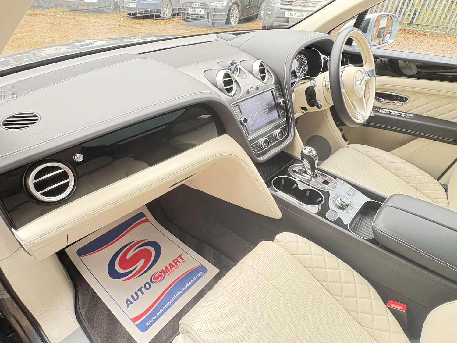 Used Bentley Bentayga 2018 for sale - 76714832: Photo 16