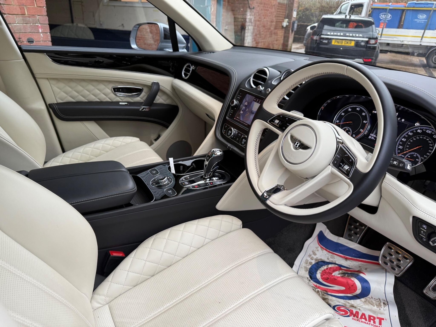 Used Bentley Bentayga 2018 for sale - 76714832: Photo 22