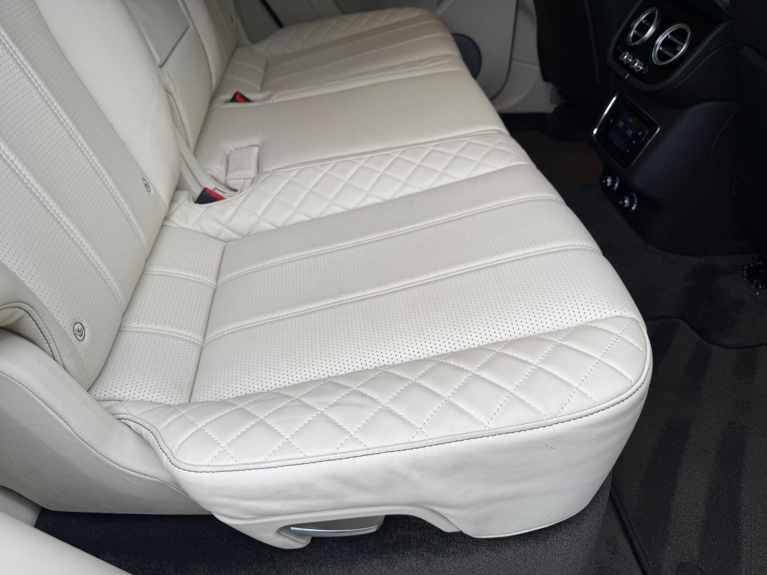 Used Bentley Bentayga 2018 for sale - 76714832: Photo 27