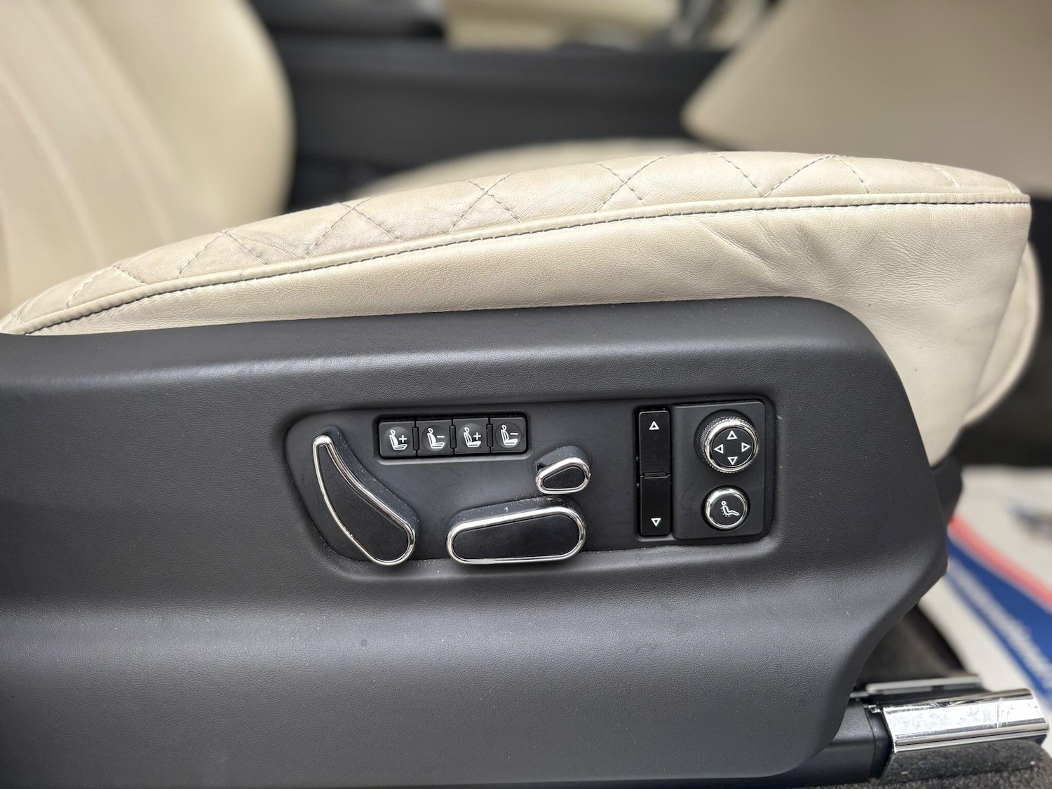 Used Bentley Bentayga 2018 for sale - 76714832: Photo 29