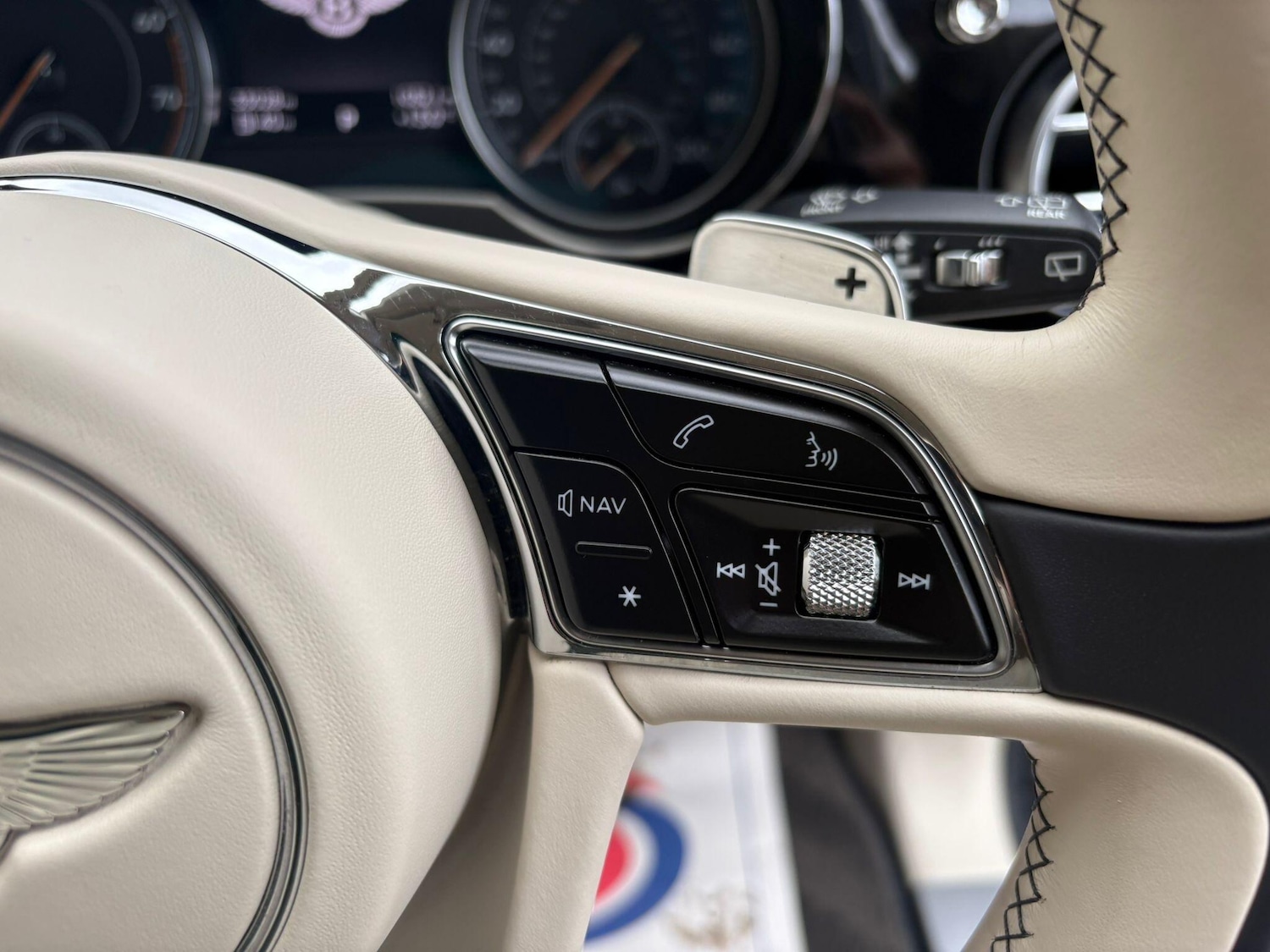 Used Bentley Bentayga 2018 for sale - 76714832: Photo 32