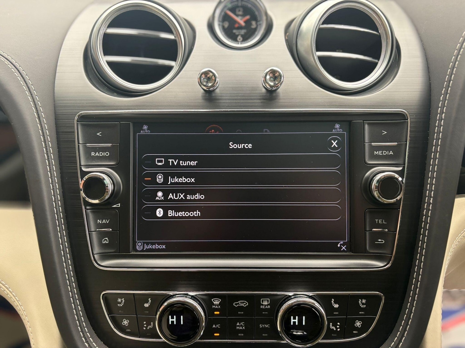 Used Bentley Bentayga 2018 for sale - 76714832: Photo 43