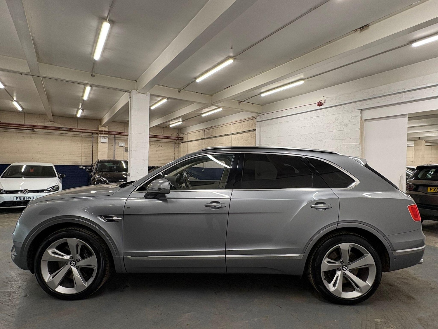 Used Bentley Bentayga 2018 for sale - 76714832: Photo 82