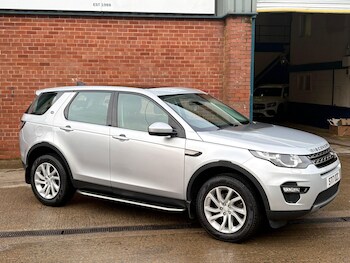 Used Land Rover Discovery Sport 2017 for sale - 77131532: Photo