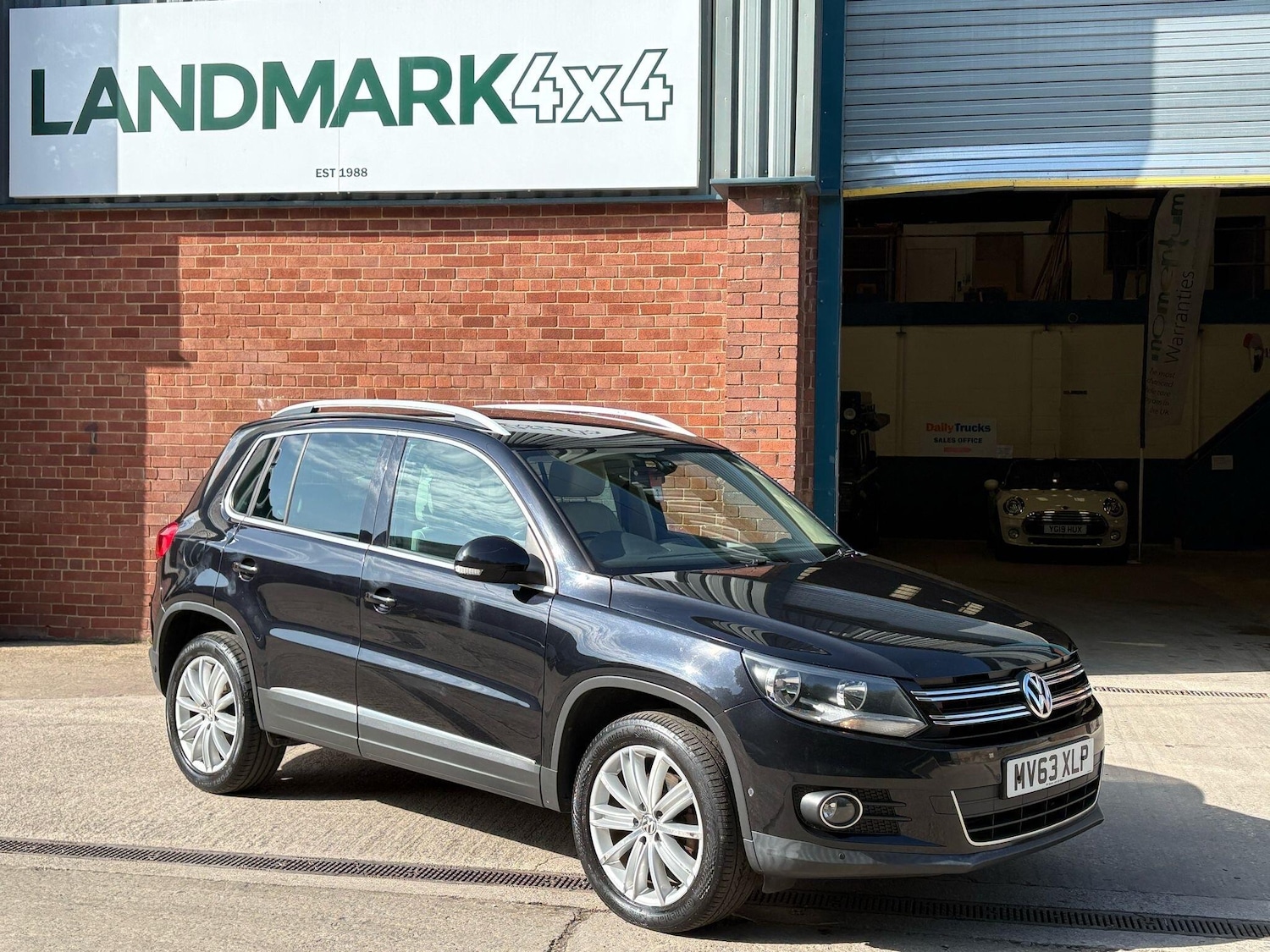 Used Land Rover Discovery Sport 2016 for sale - 76409226: Photo 2