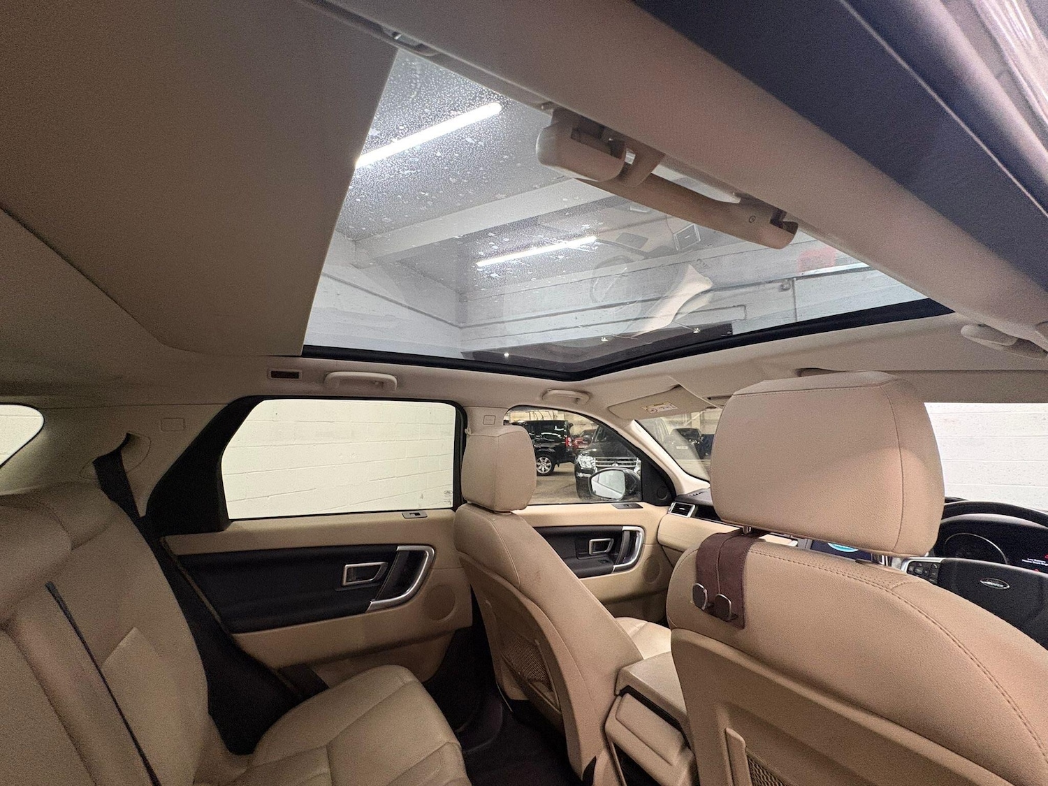 Used Land Rover Discovery Sport 2015 for sale - 77696387: Photo 15