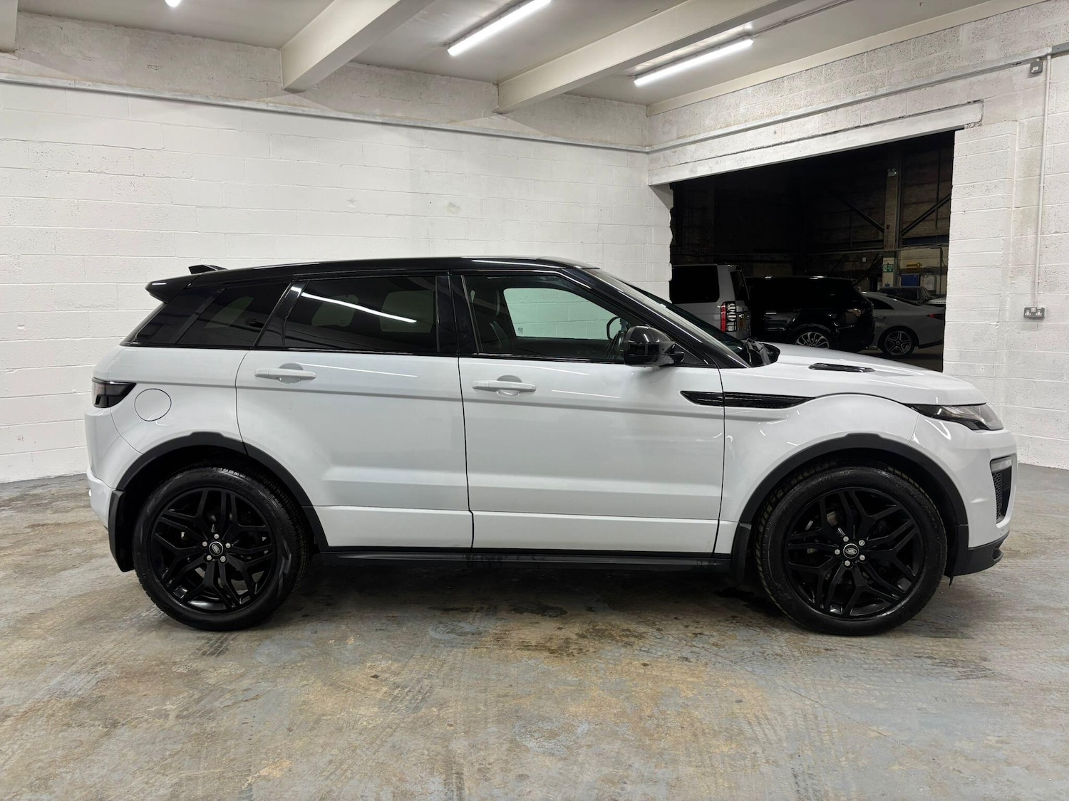 Used Land Rover Range Rover Evoque 2017 for sale - 77377545: Photo 8