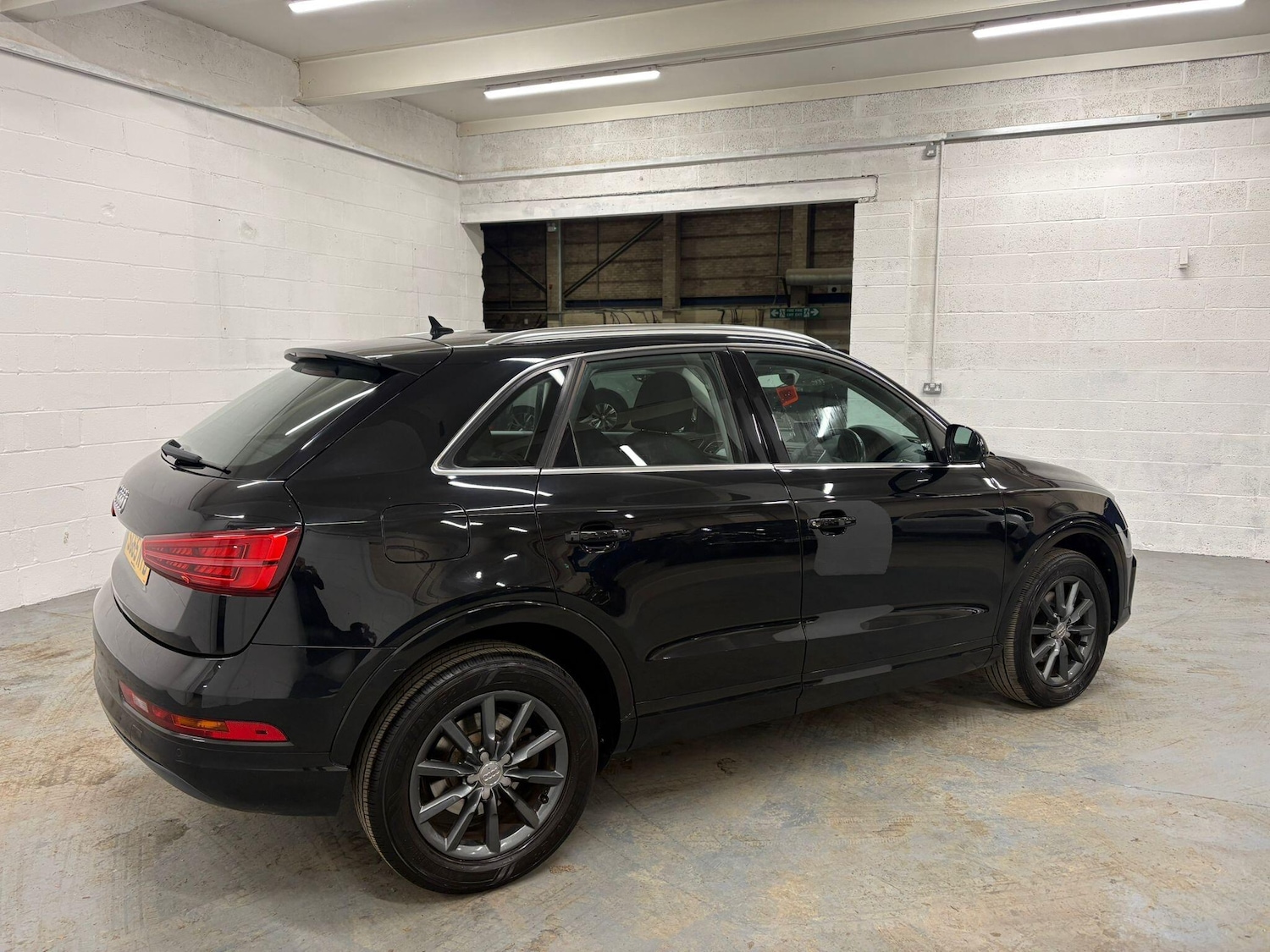 Used Audi Q3 2015 for sale - 76714141: Photo 2