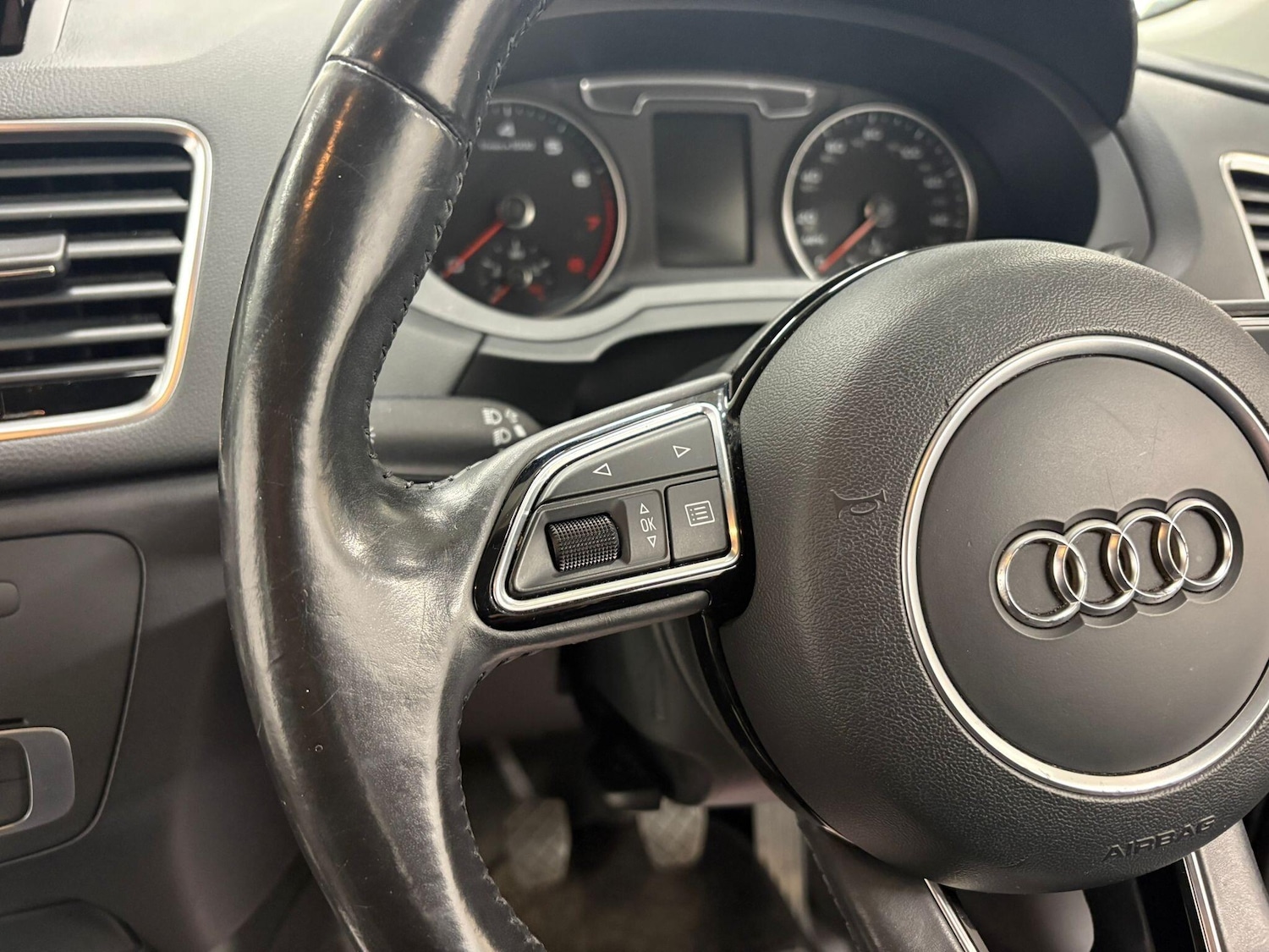 Used Audi Q3 2015 for sale - 76714141: Photo 9