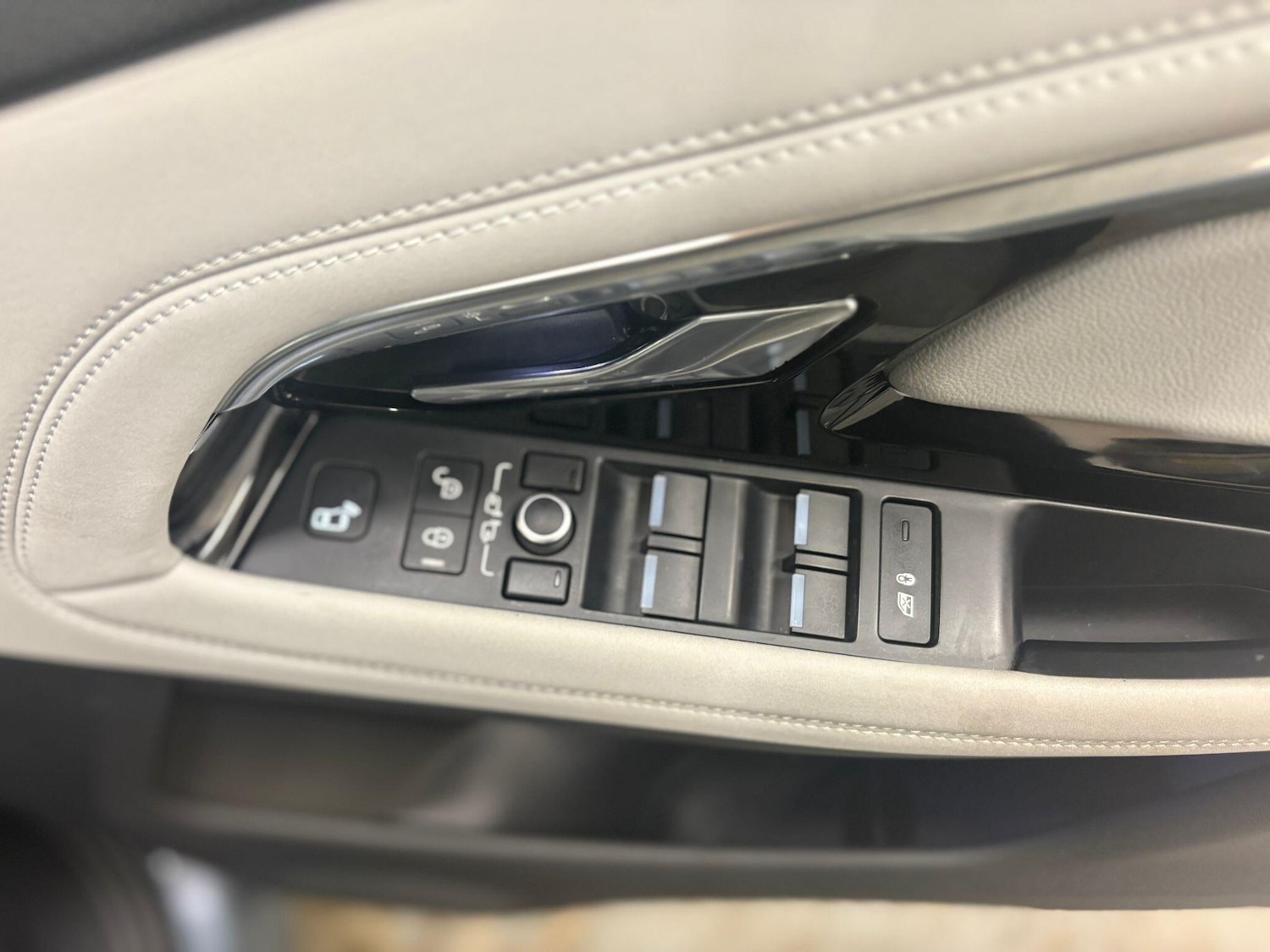 Used Land Rover Range Rover Evoque 2019 for sale - 76850343: Photo 16