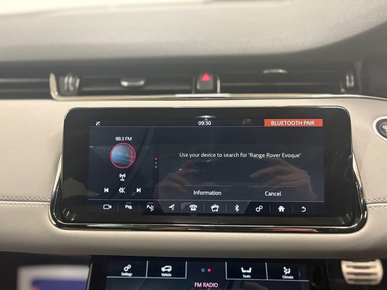 Used Land Rover Range Rover Evoque 2019 for sale - 76850343: Photo 28