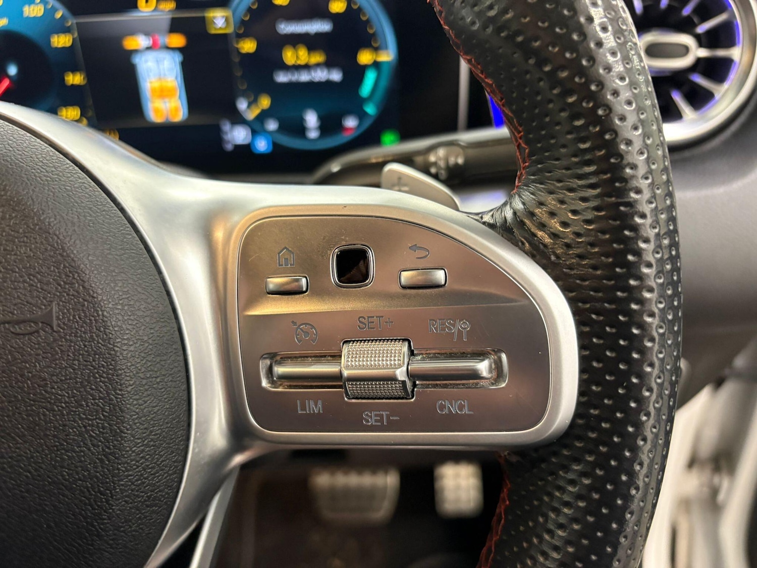 Used Mercedes-Benz GLB 2021 for sale - 76824366: Photo 57