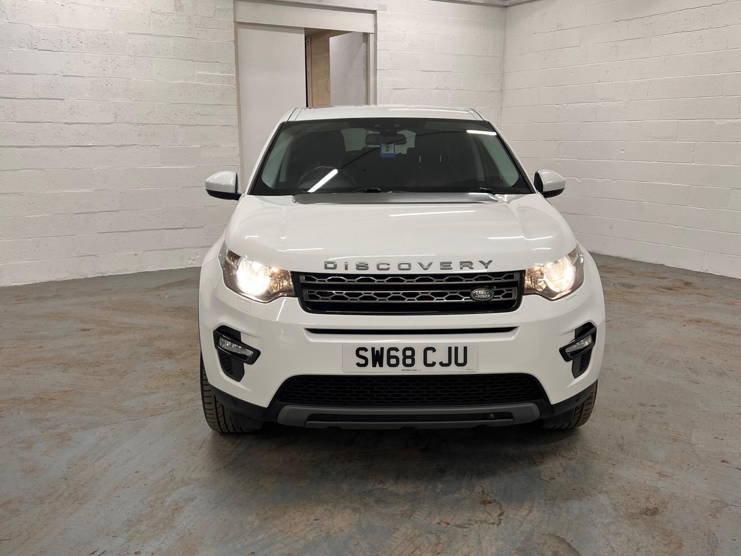 Used Land Rover Discovery Sport 2018 for sale - 76701311: Photo 2