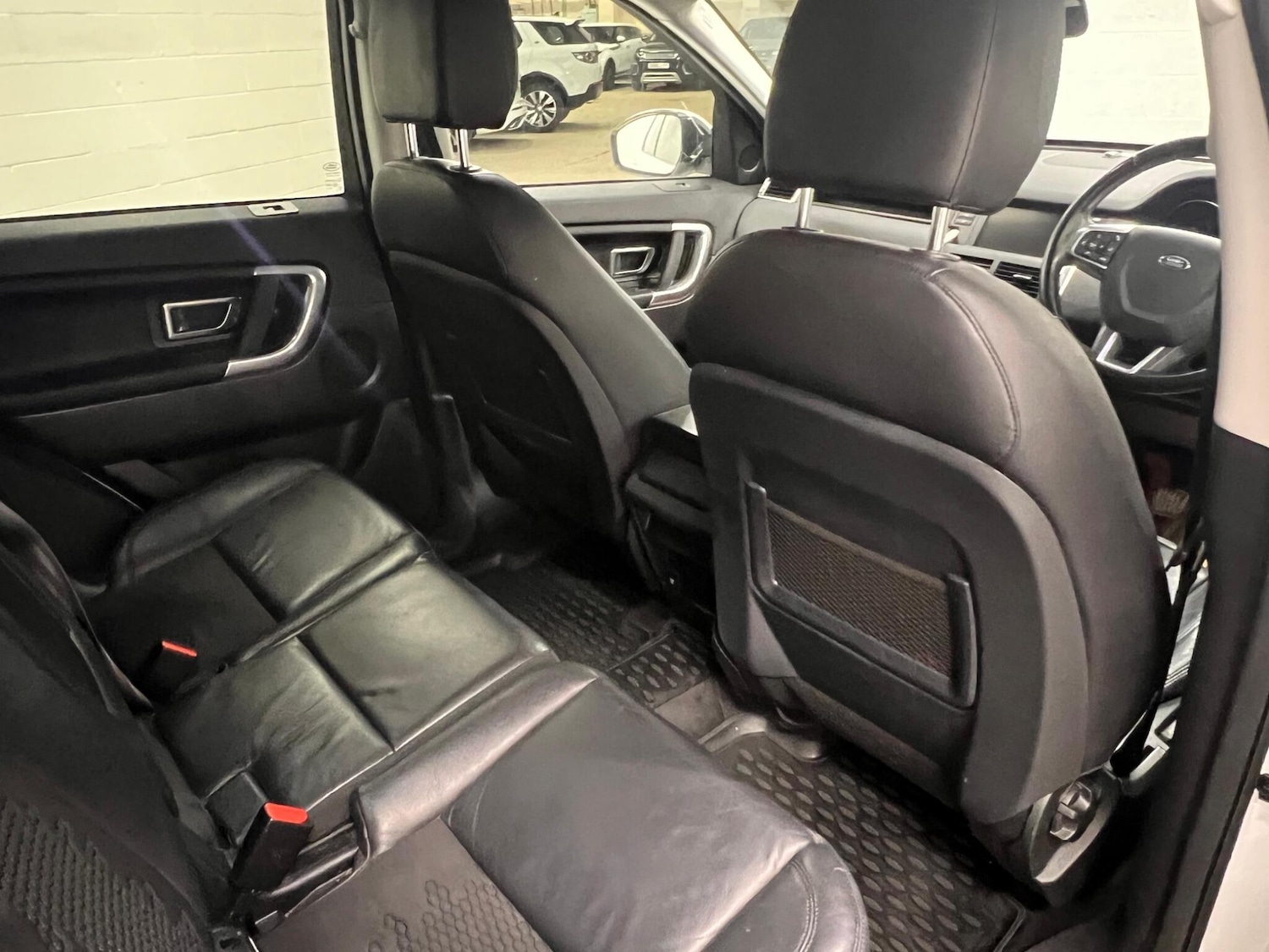 Used Land Rover Discovery Sport 2018 for sale - 76701311: Photo 23