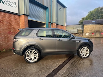 Used Land Rover Discovery Sport 2018 for sale - 76000914: Photo