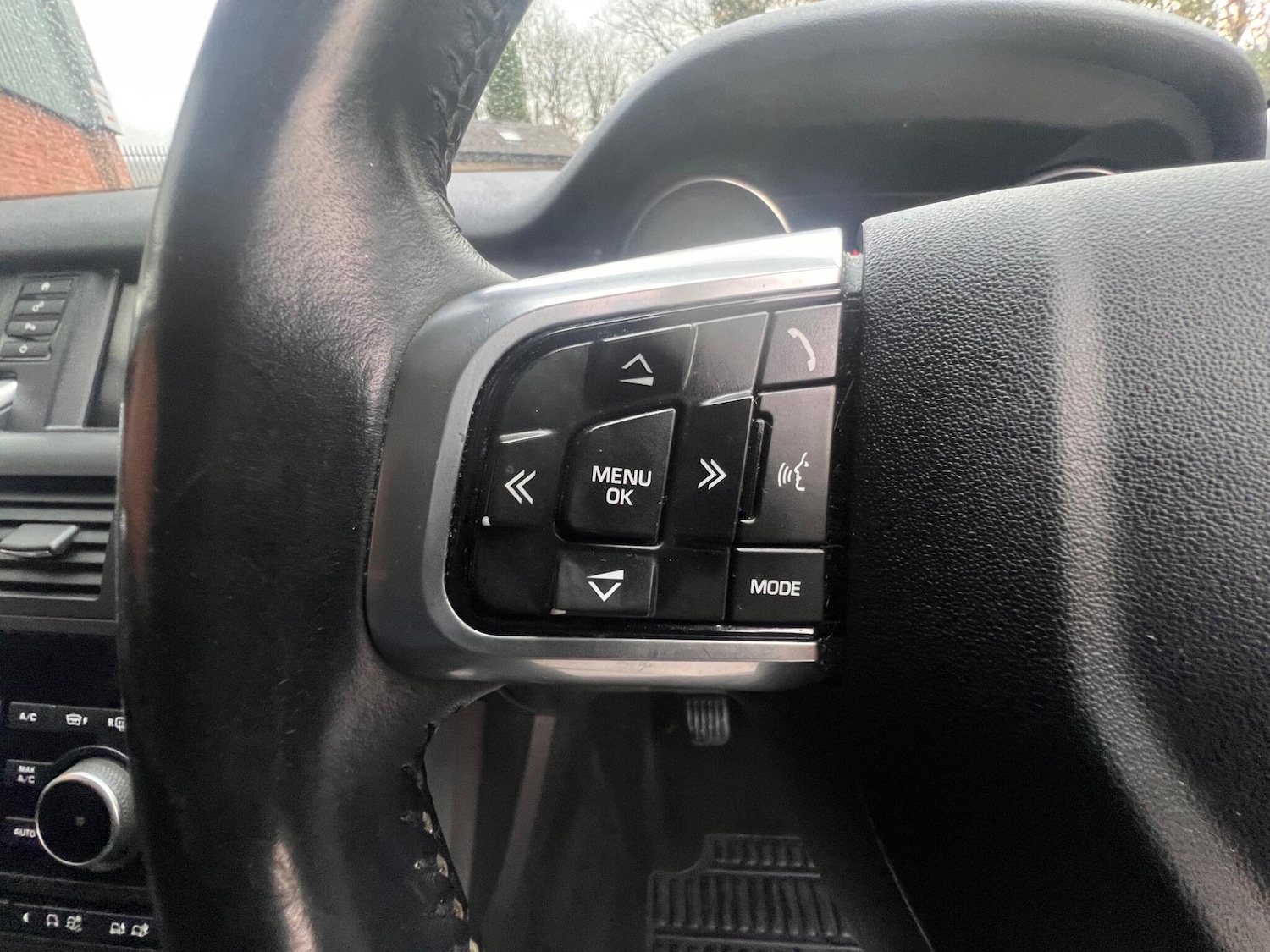 Used Land Rover Discovery Sport 2016 for sale - 76512398: Photo 11